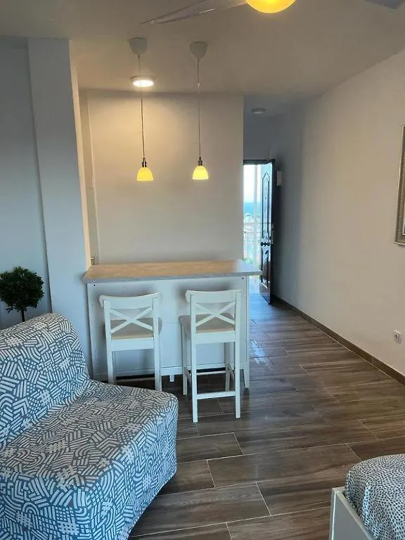 Lovely Apartment In Торремолинос