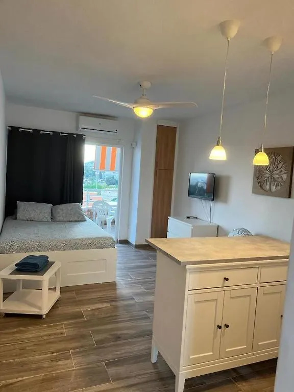Lovely Apartment In Τορρεμολίνος 0*,